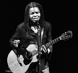 Tracy Chapman at Le Zénith, Lille, July 1st, 2009 © Max Rosereau