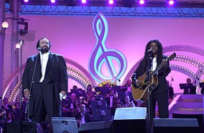 Tracy Chapman & Pavarotti © Daniele Venturelli