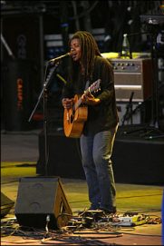 Tracy Chapman at the Paleo Festival, Nyon, July 21 2006 © Stéphanie Tribet et Franck Faignot - 20 Minutes
