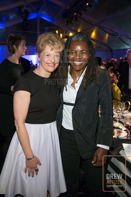 Tracy Chapman and Carey Perloff at A.C.T. Gala Come Get Stranded © 2015 Drew Altizer Photography