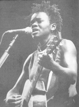 Tracy Chapman performing at Harare, Zimbabwe at the Human Right Now Tour in September 1988, by Sarah Jane Poole