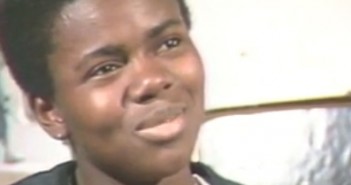 Tracy Chapman in "Dead Air Live" (1986)