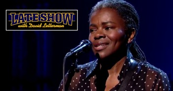 Tracy Chapman on Letterman performing "Stand By Me"